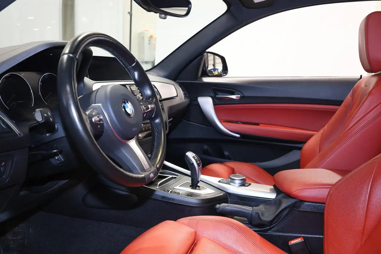 BMW 2 Series снимка BMW 2 Series