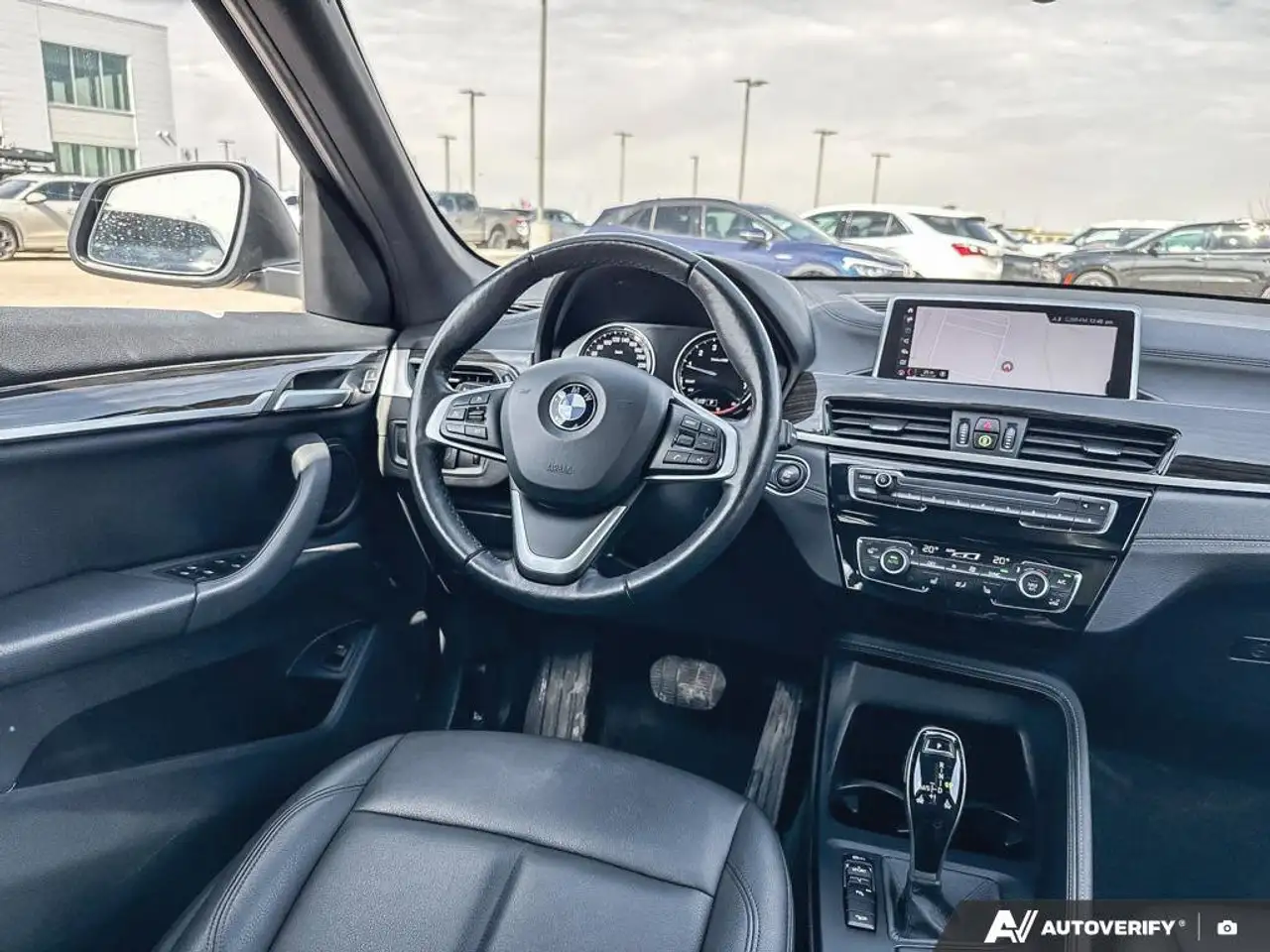 BMW X1 снимка BMW X1