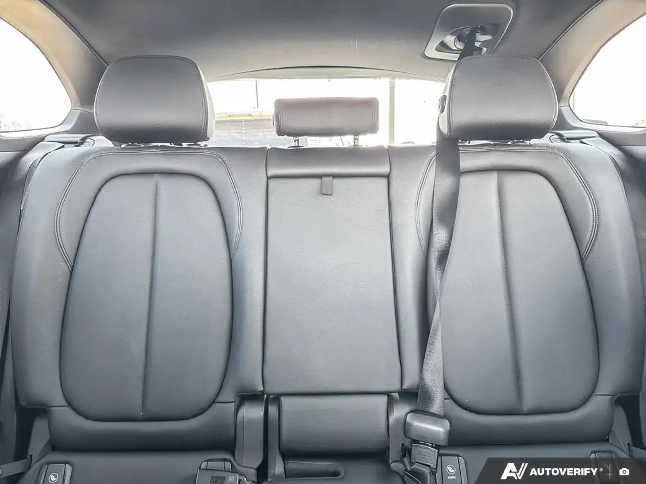 BMW X1 снимка BMW X1