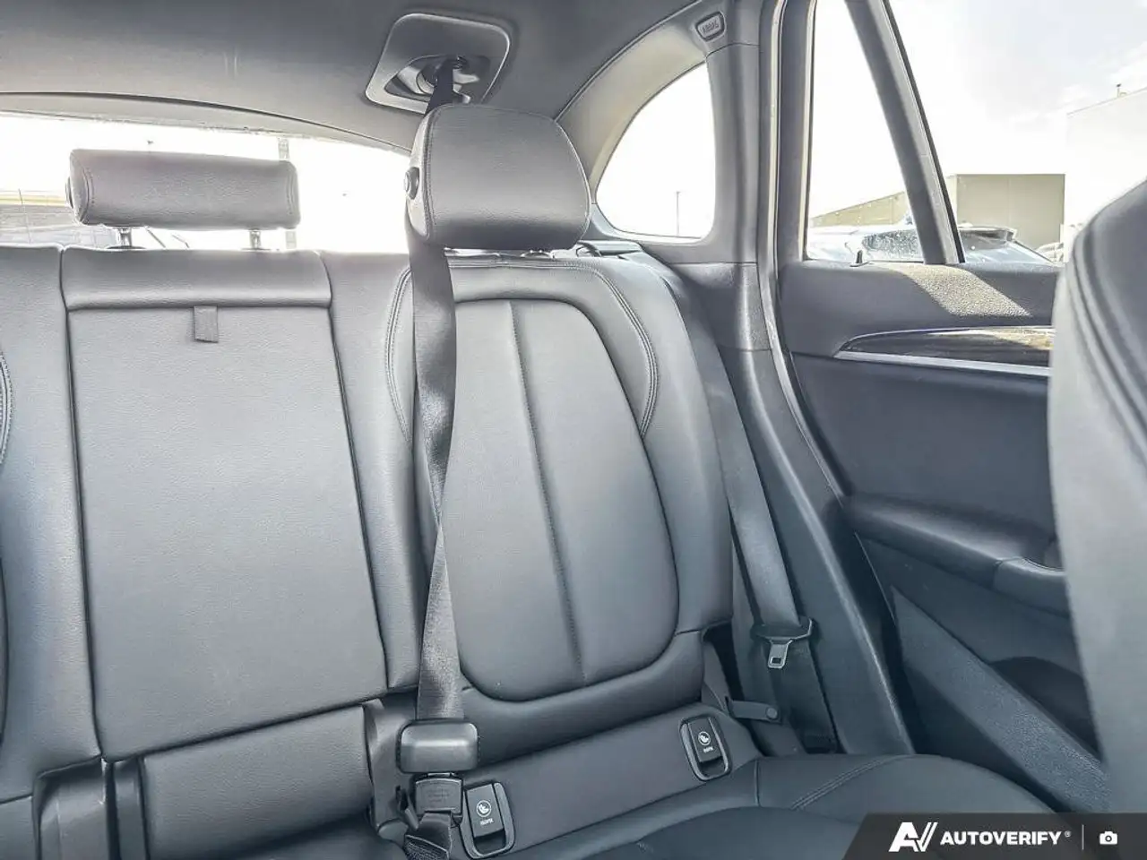 BMW X1 снимка BMW X1