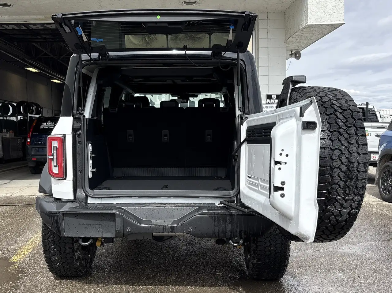 Ford Bronco снимка Ford Bronco