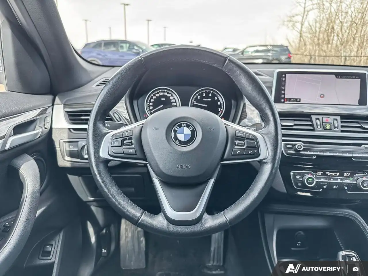BMW X1 снимка BMW X1