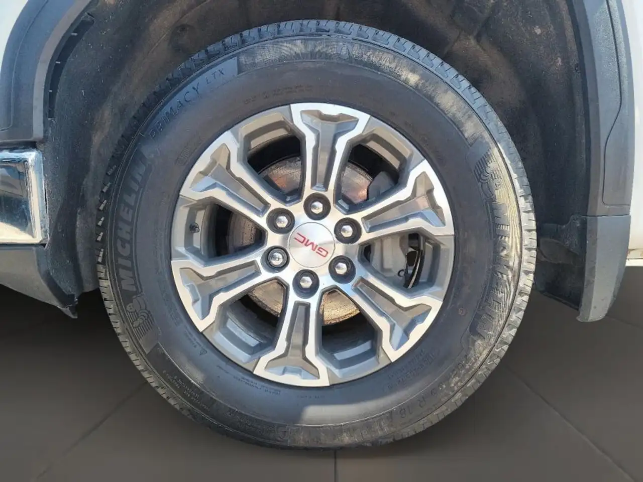 GMC Sierra 1500 снимка GMC Sierra 1500