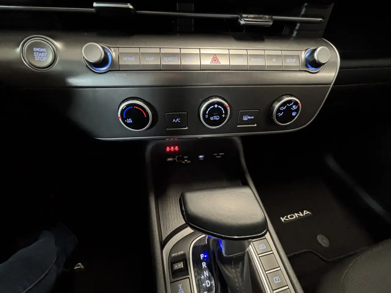 Hyundai KONA снимка Hyundai KONA