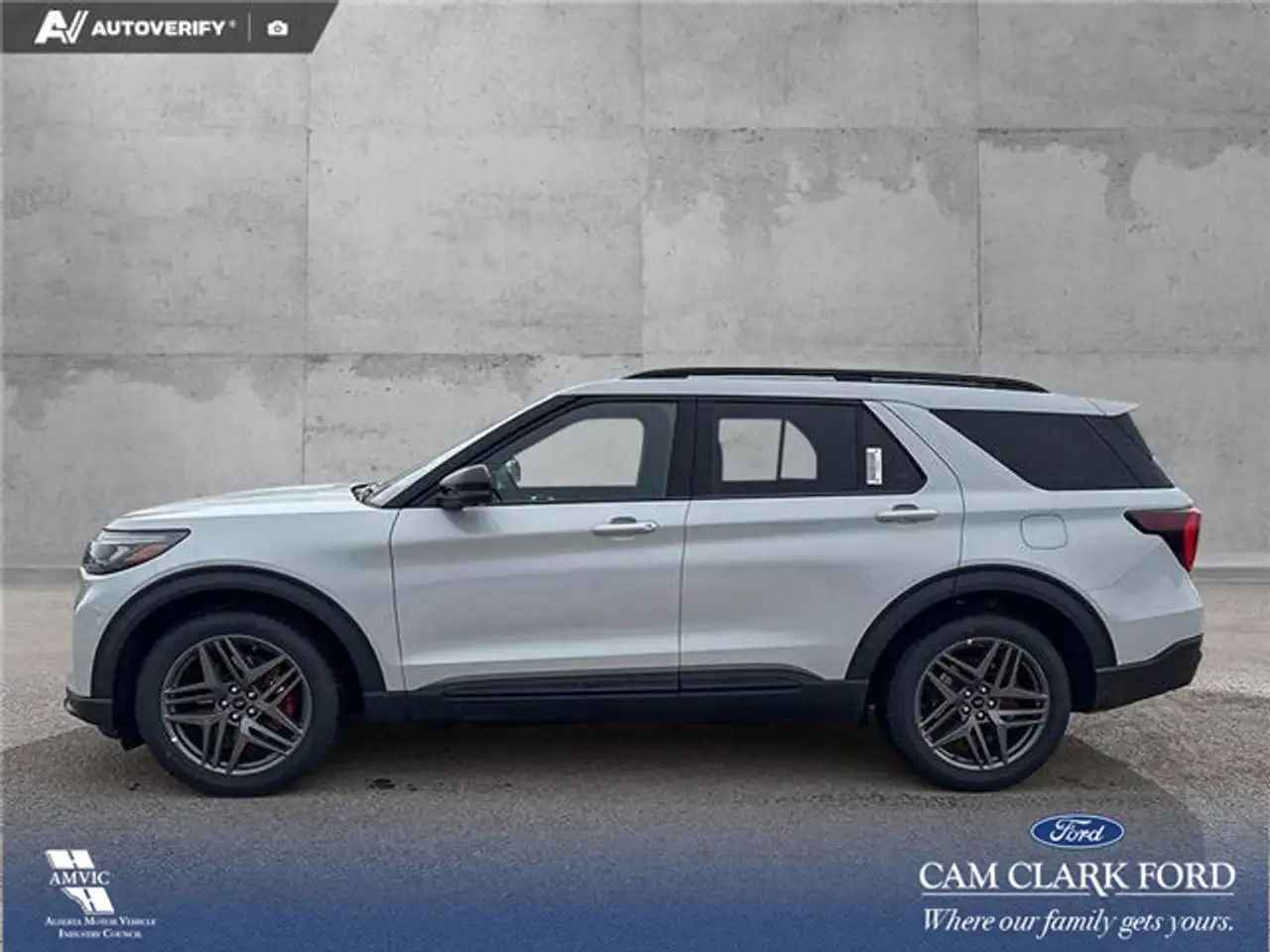 Ford Explorer снимка Ford Explorer