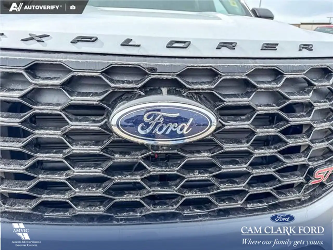 Ford Explorer снимка Ford Explorer