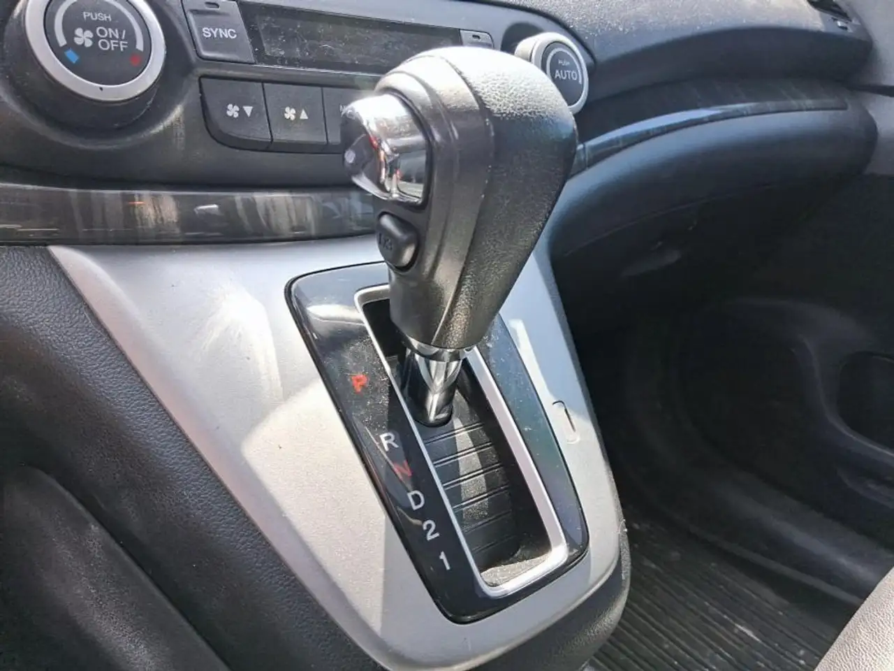 Honda CR-V photo Honda CR-V