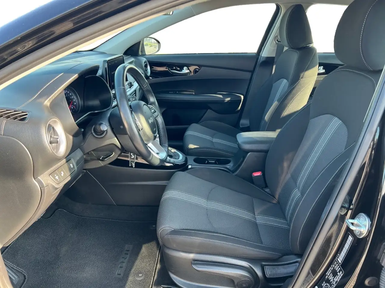 Kia Forte снимка Kia Forte