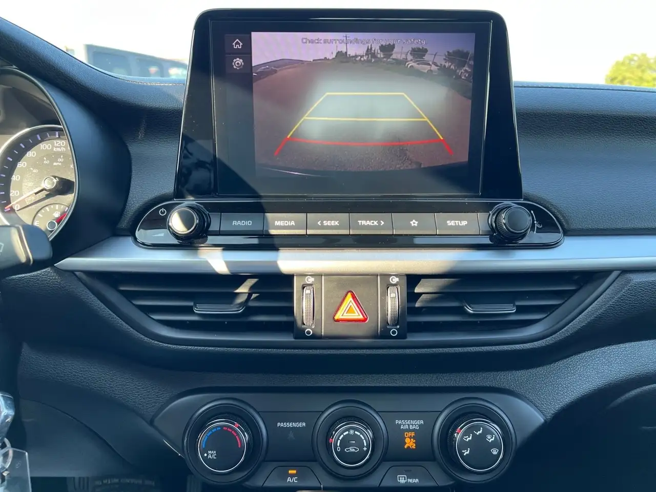 Kia Forte снимка Kia Forte