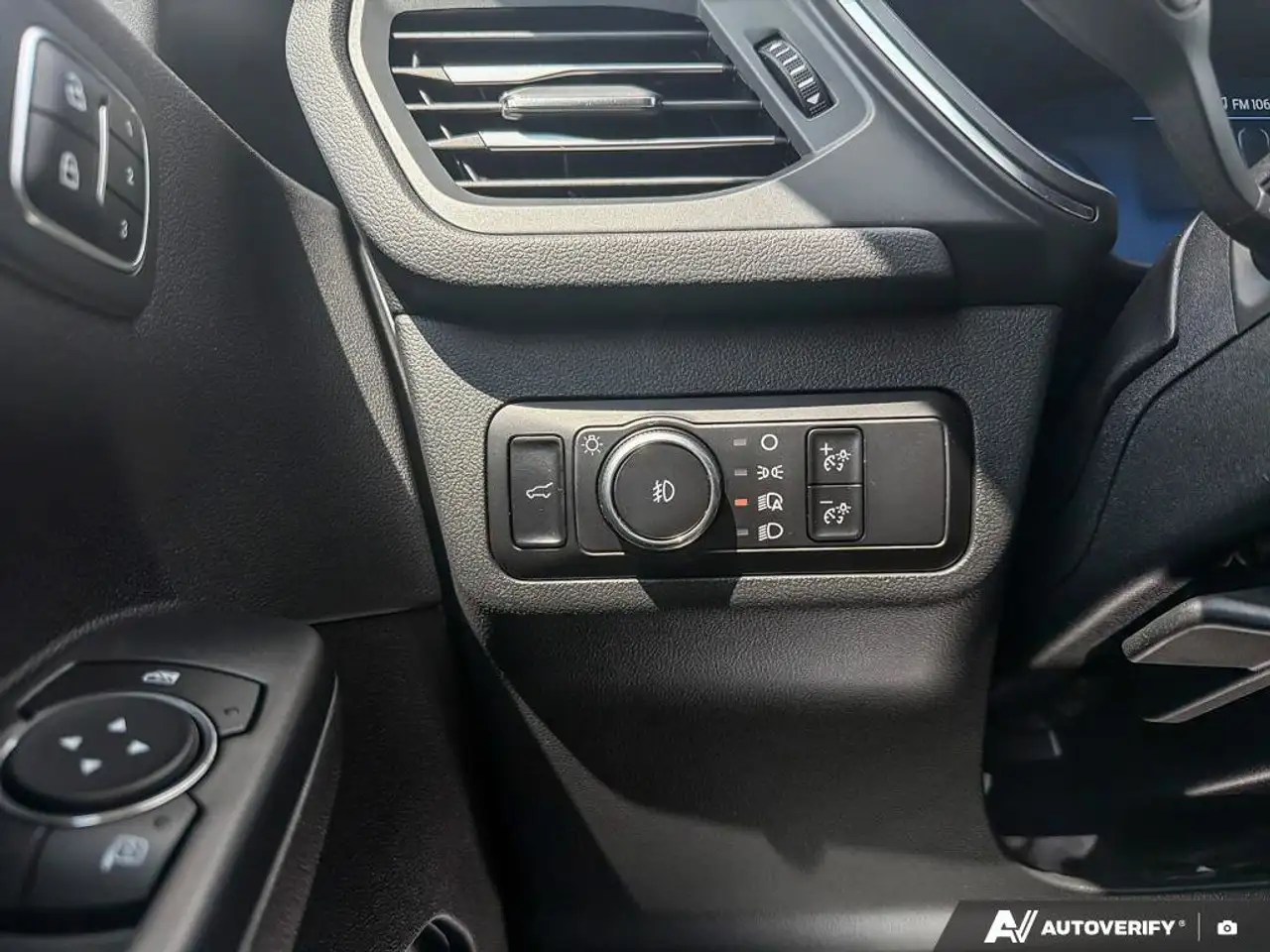 Ford Escape снимка Ford Escape