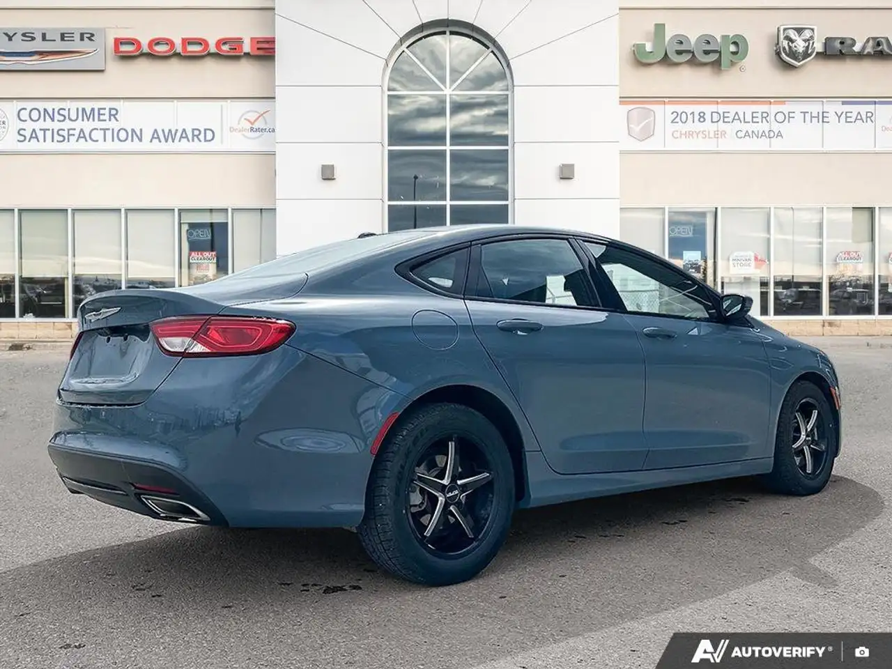 Chrysler 200 photo Chrysler 200