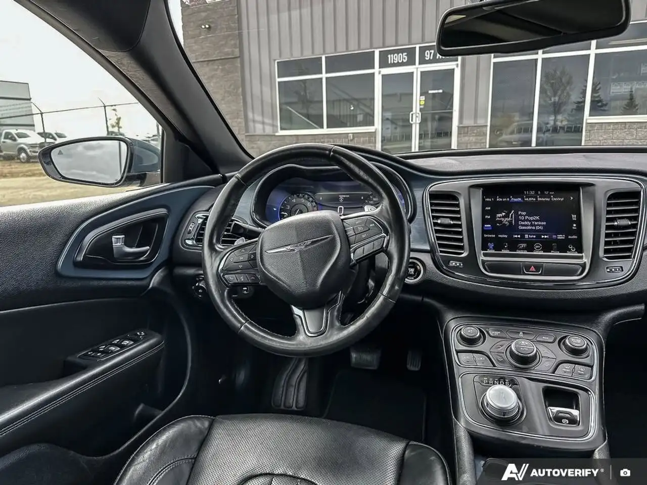 Chrysler 200 photo Chrysler 200