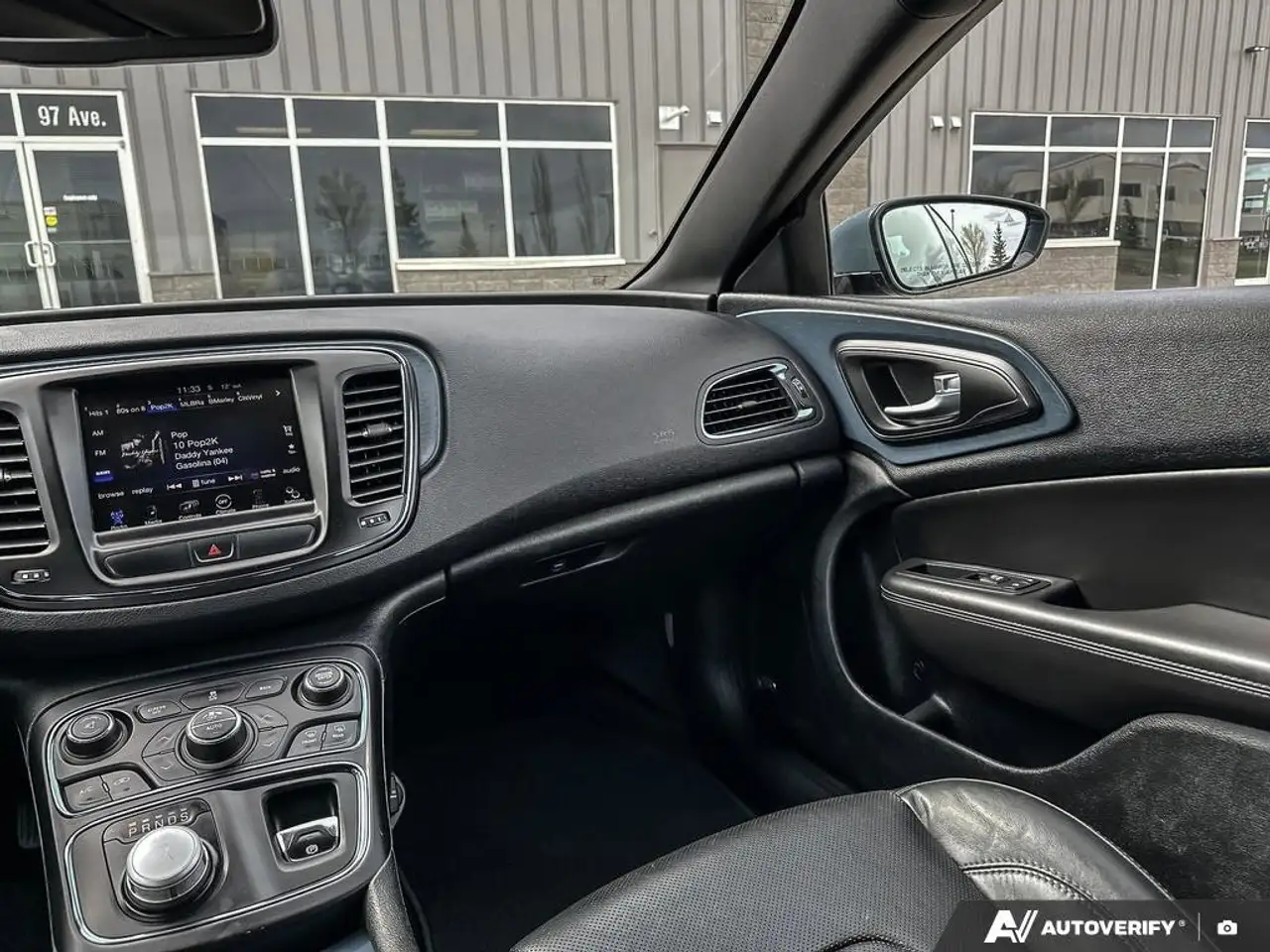 Chrysler 200 photo Chrysler 200