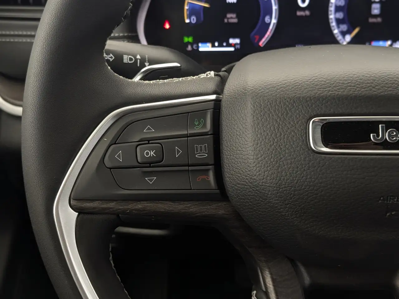 Jeep Grand Cherokee снимка Jeep Grand Cherokee