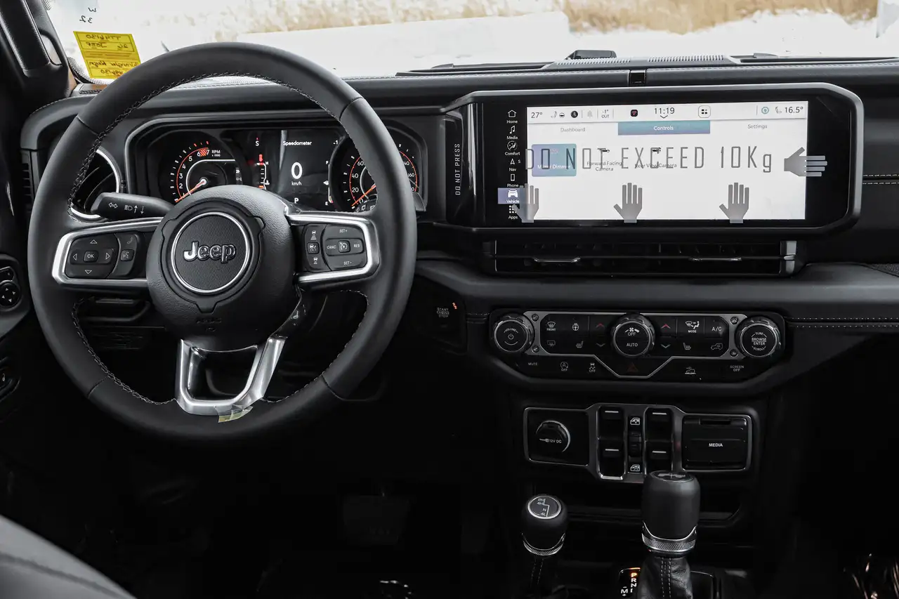 Jeep Wrangler снимка Jeep Wrangler