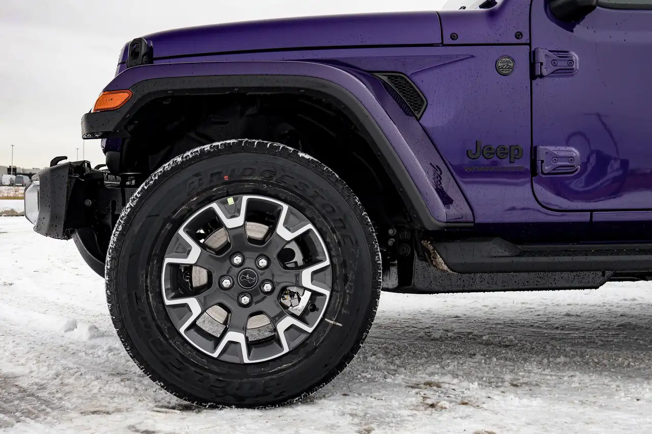 Jeep Wrangler снимка Jeep Wrangler
