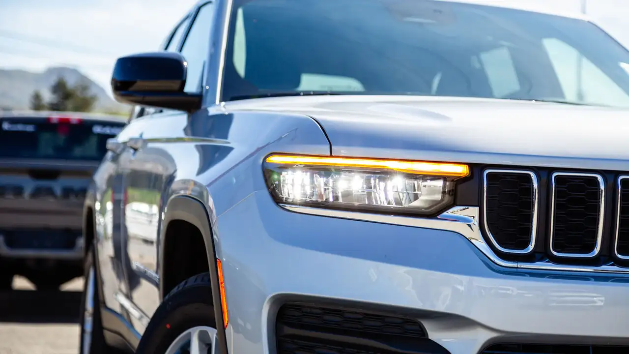 Jeep Grand Cherokee снимка Jeep Grand Cherokee
