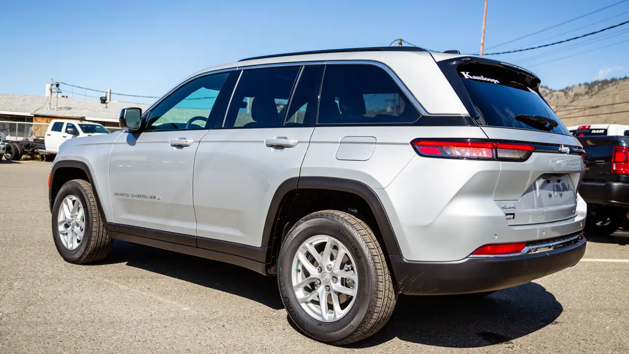 Jeep Grand Cherokee снимка Jeep Grand Cherokee