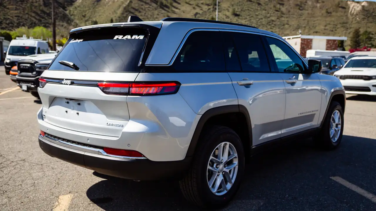 Jeep Grand Cherokee снимка Jeep Grand Cherokee