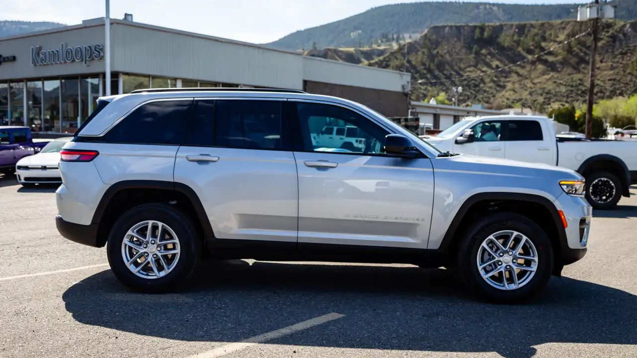 Jeep Grand Cherokee снимка Jeep Grand Cherokee