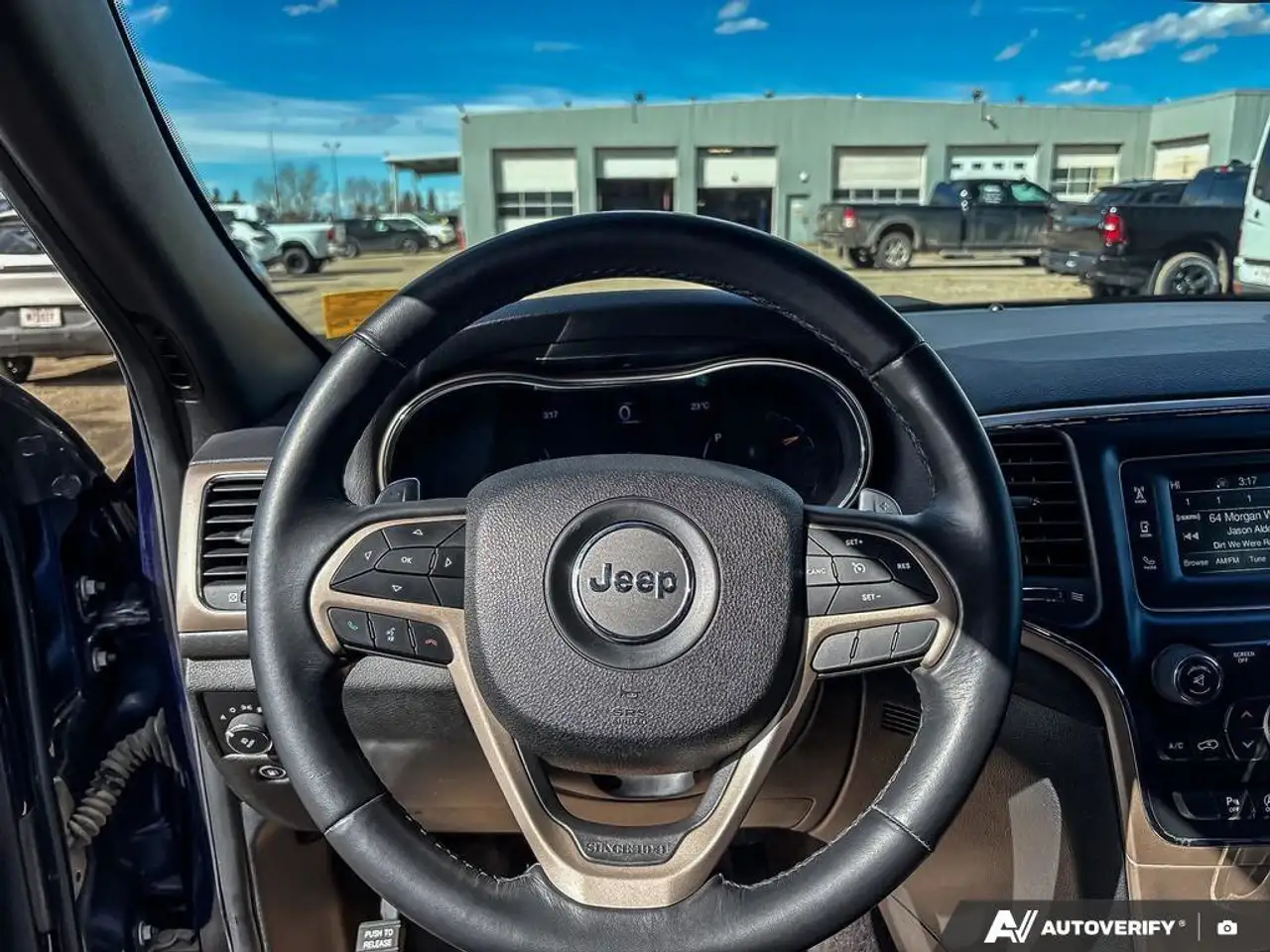 Jeep Grand Cherokee снимка Jeep Grand Cherokee
