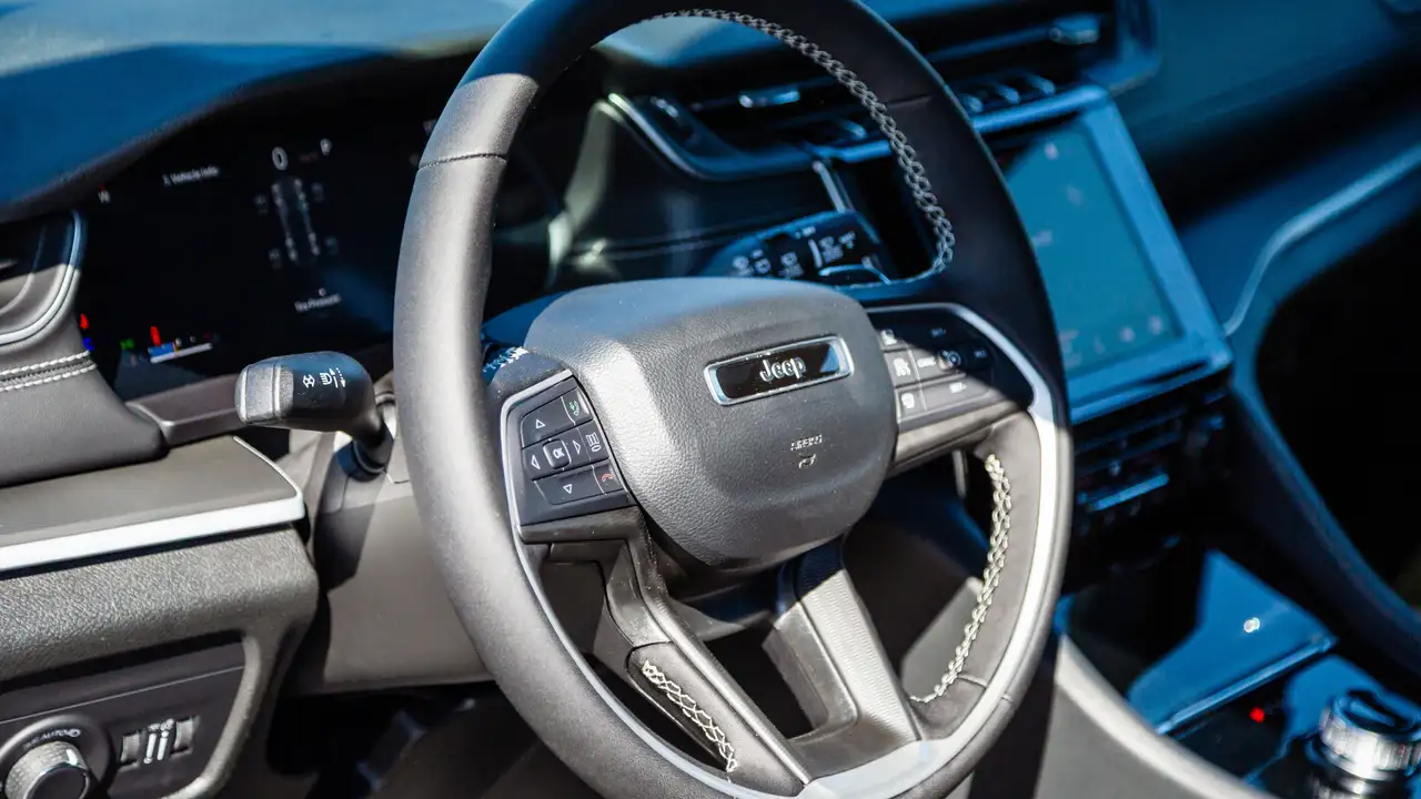 Jeep Grand Cherokee снимка Jeep Grand Cherokee