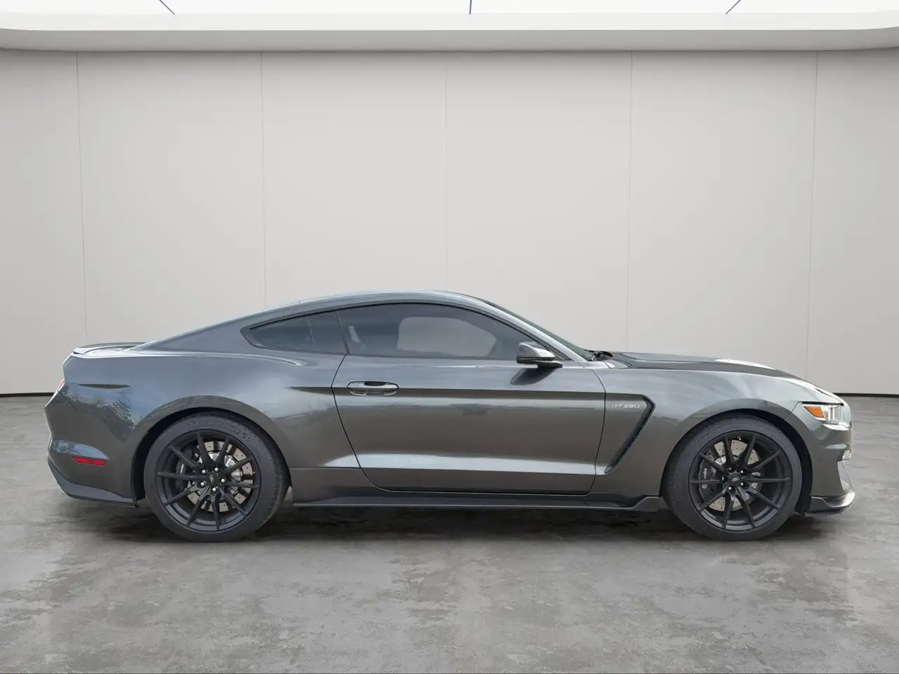 Ford Mustang снимка Ford Mustang