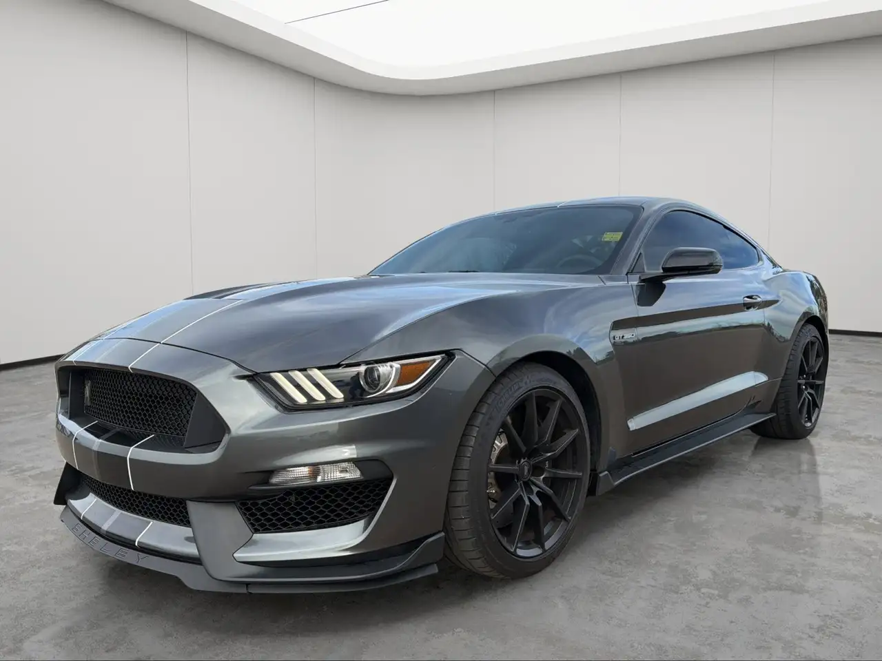 Ford Mustang снимка Ford Mustang