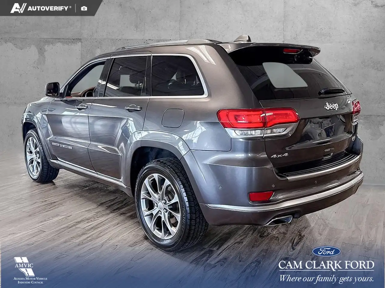 Jeep Grand Cherokee снимка Jeep Grand Cherokee