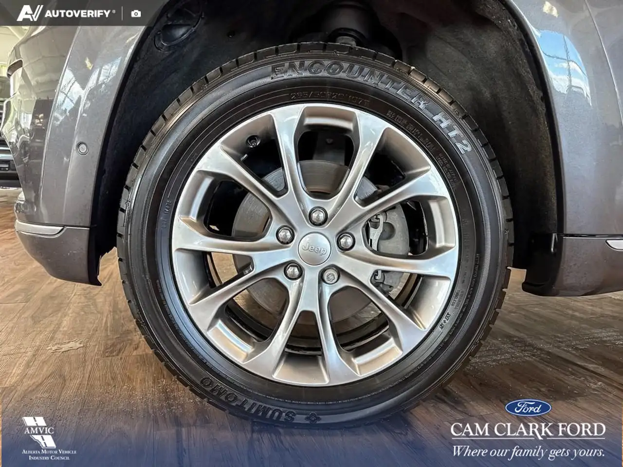 Jeep Grand Cherokee снимка Jeep Grand Cherokee