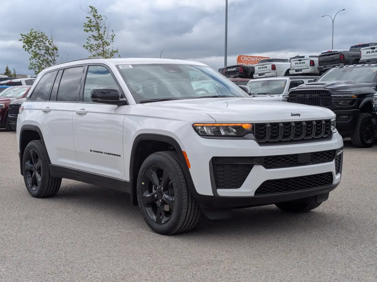 Jeep Grand Cherokee снимка Jeep Grand Cherokee