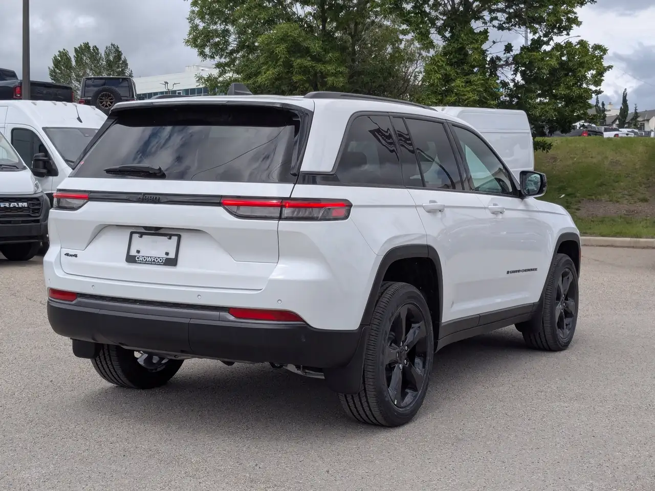 Jeep Grand Cherokee снимка Jeep Grand Cherokee