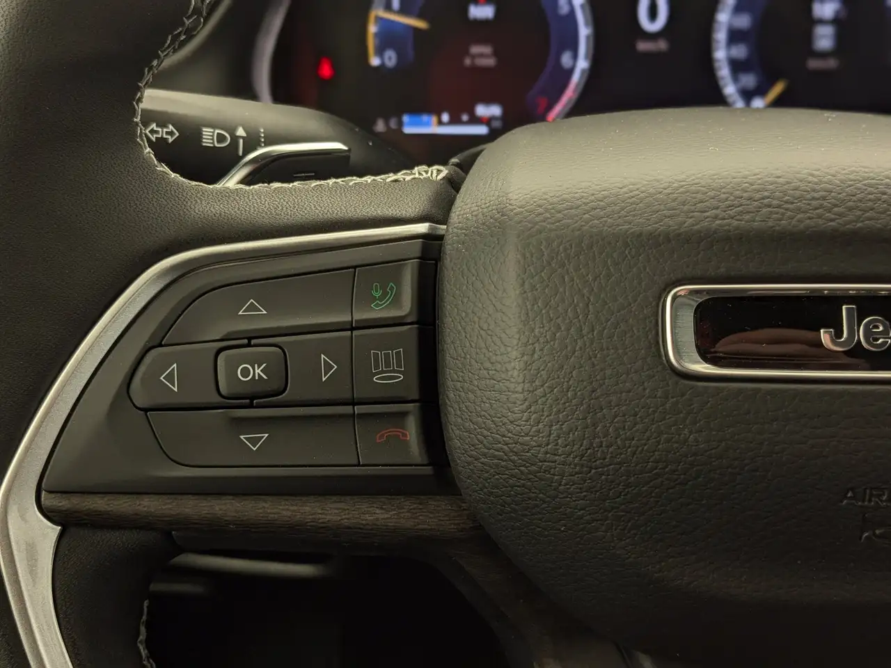 Jeep Grand Cherokee снимка Jeep Grand Cherokee