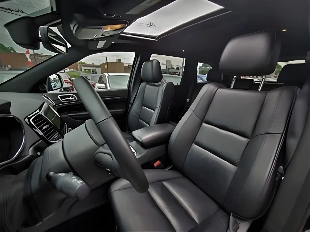 Jeep Grand Cherokee снимка Jeep Grand Cherokee