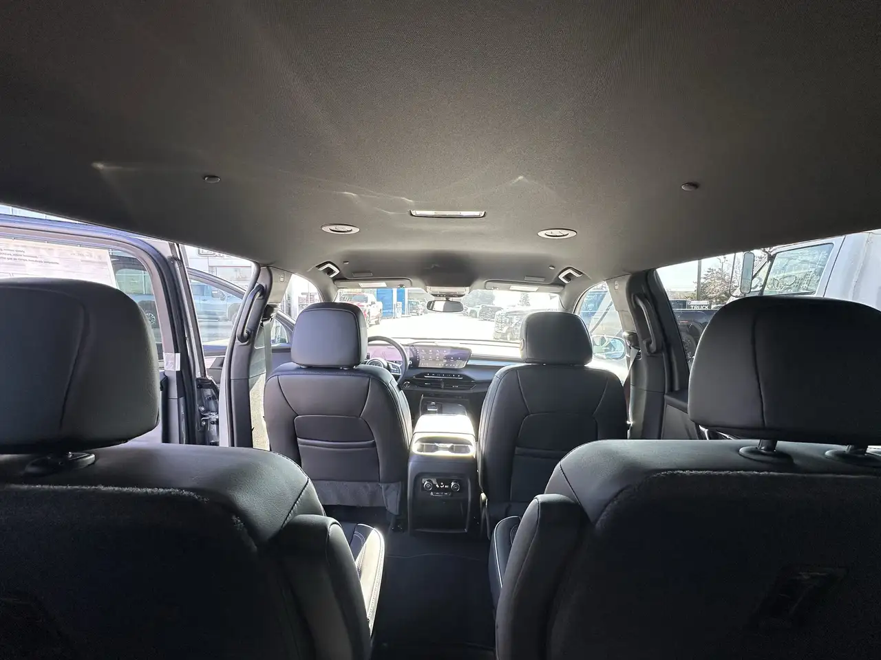 Buick Enclave снимка Buick Enclave
