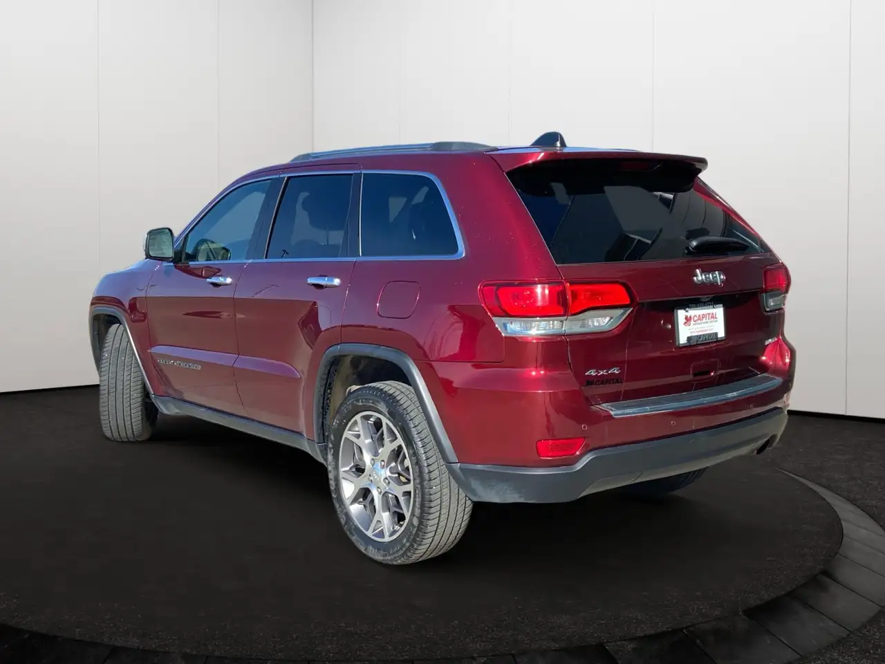 Jeep Grand Cherokee снимка Jeep Grand Cherokee