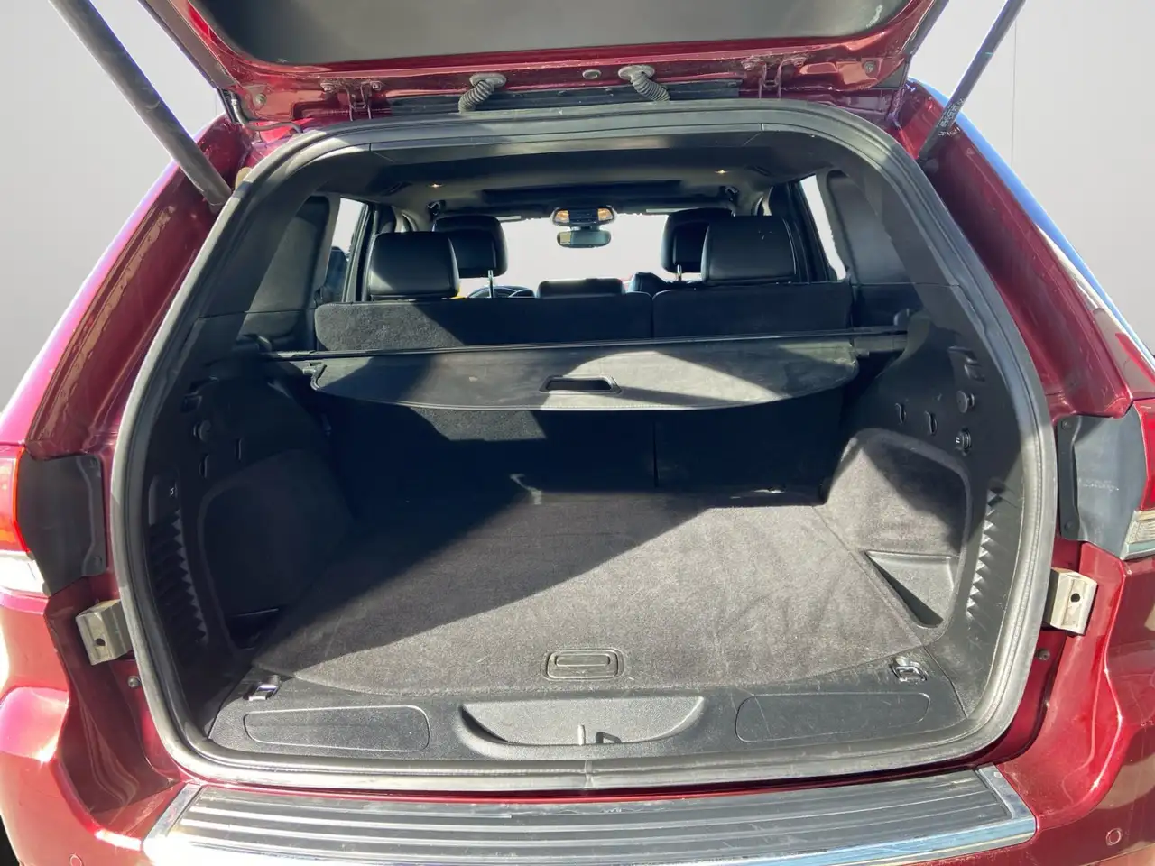 Jeep Grand Cherokee снимка Jeep Grand Cherokee