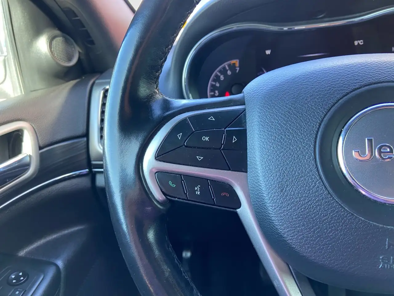 Jeep Grand Cherokee снимка Jeep Grand Cherokee