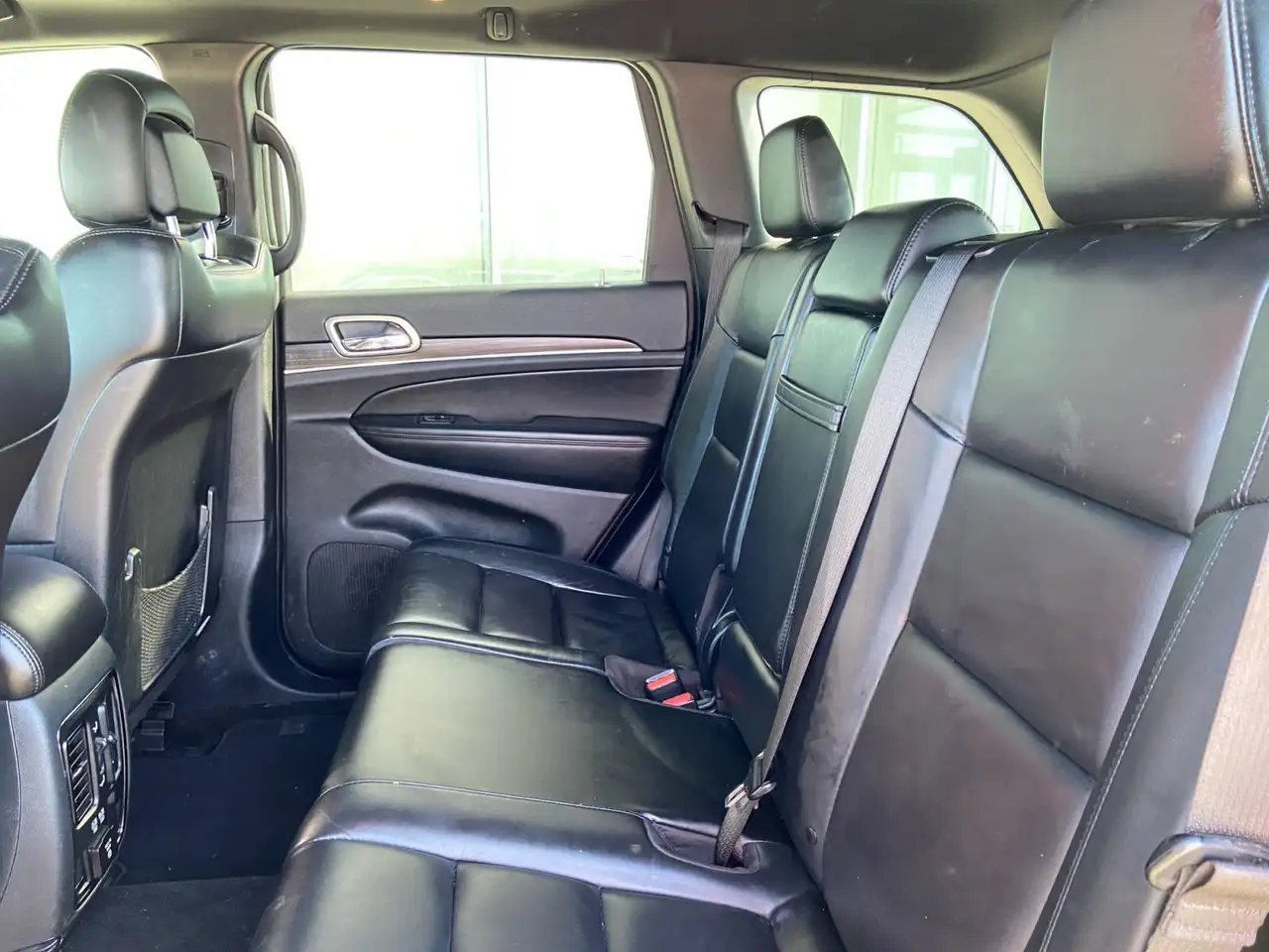 Jeep Grand Cherokee снимка Jeep Grand Cherokee