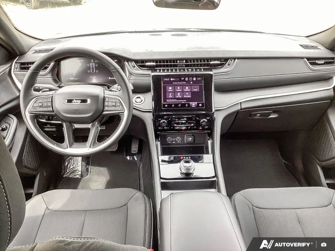 Jeep Grand Cherokee снимка Jeep Grand Cherokee