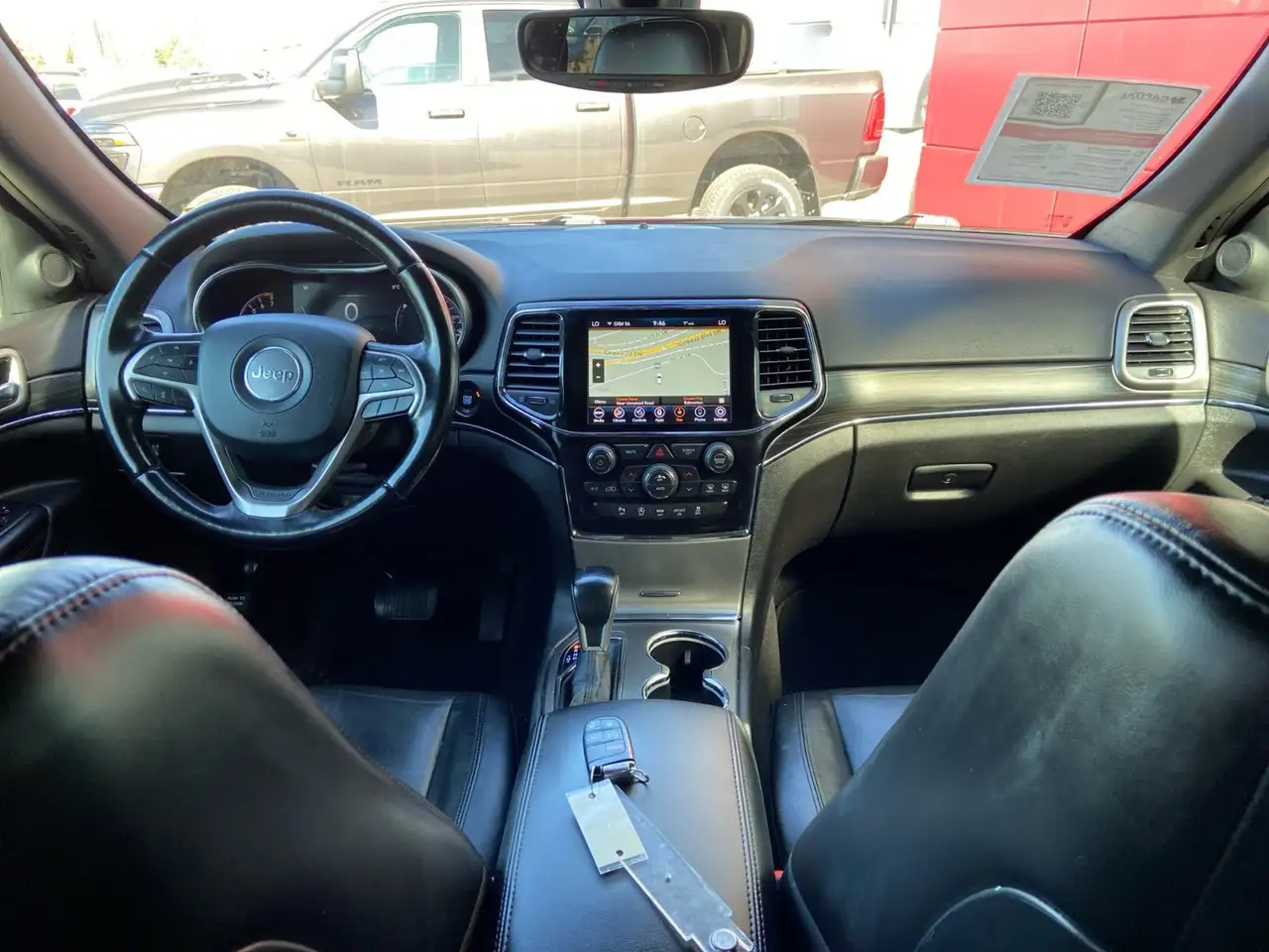 Jeep Grand Cherokee снимка Jeep Grand Cherokee