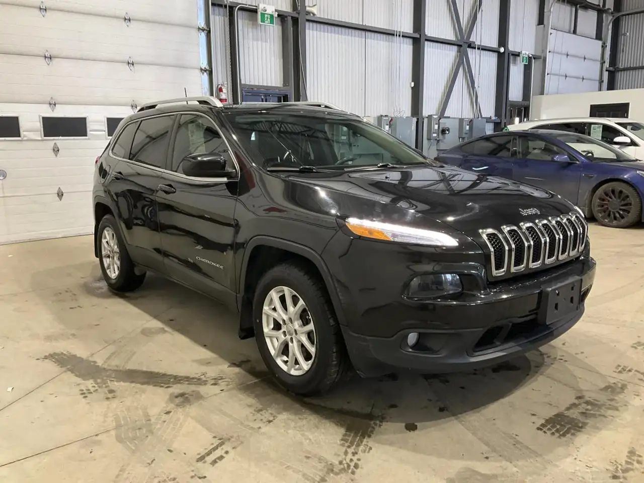 Jeep Cherokee снимка Jeep Cherokee