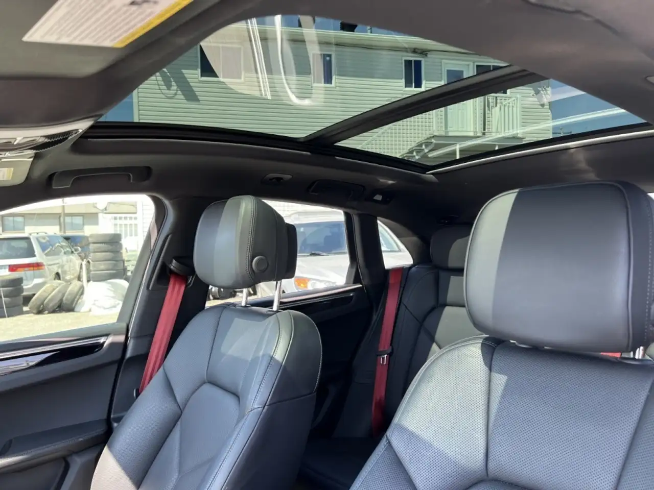 Porsche Macan снимка Porsche Macan