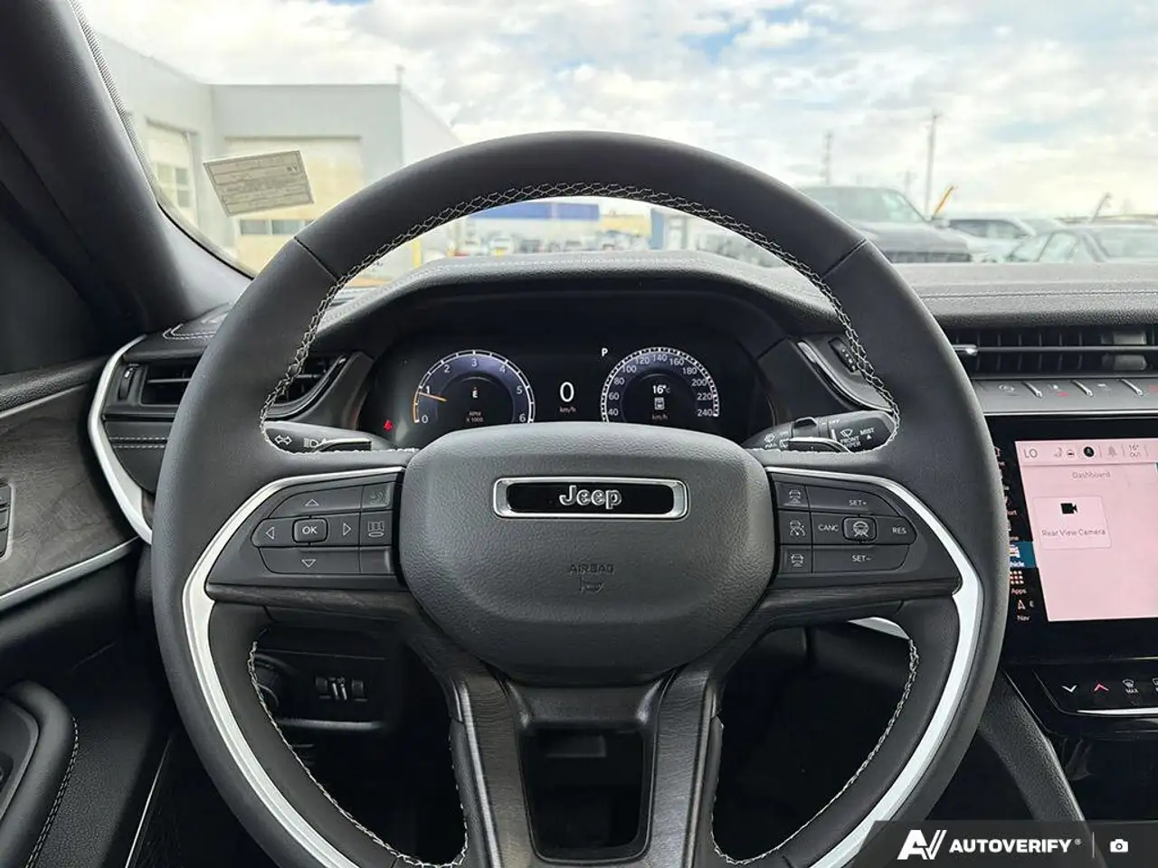 Jeep Grand Cherokee снимка Jeep Grand Cherokee