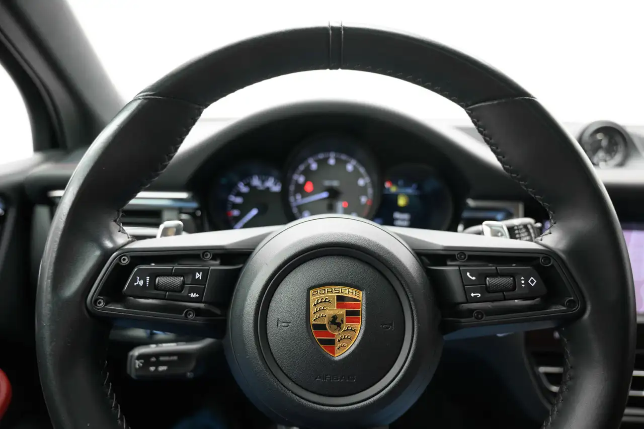 Porsche Macan снимка Porsche Macan