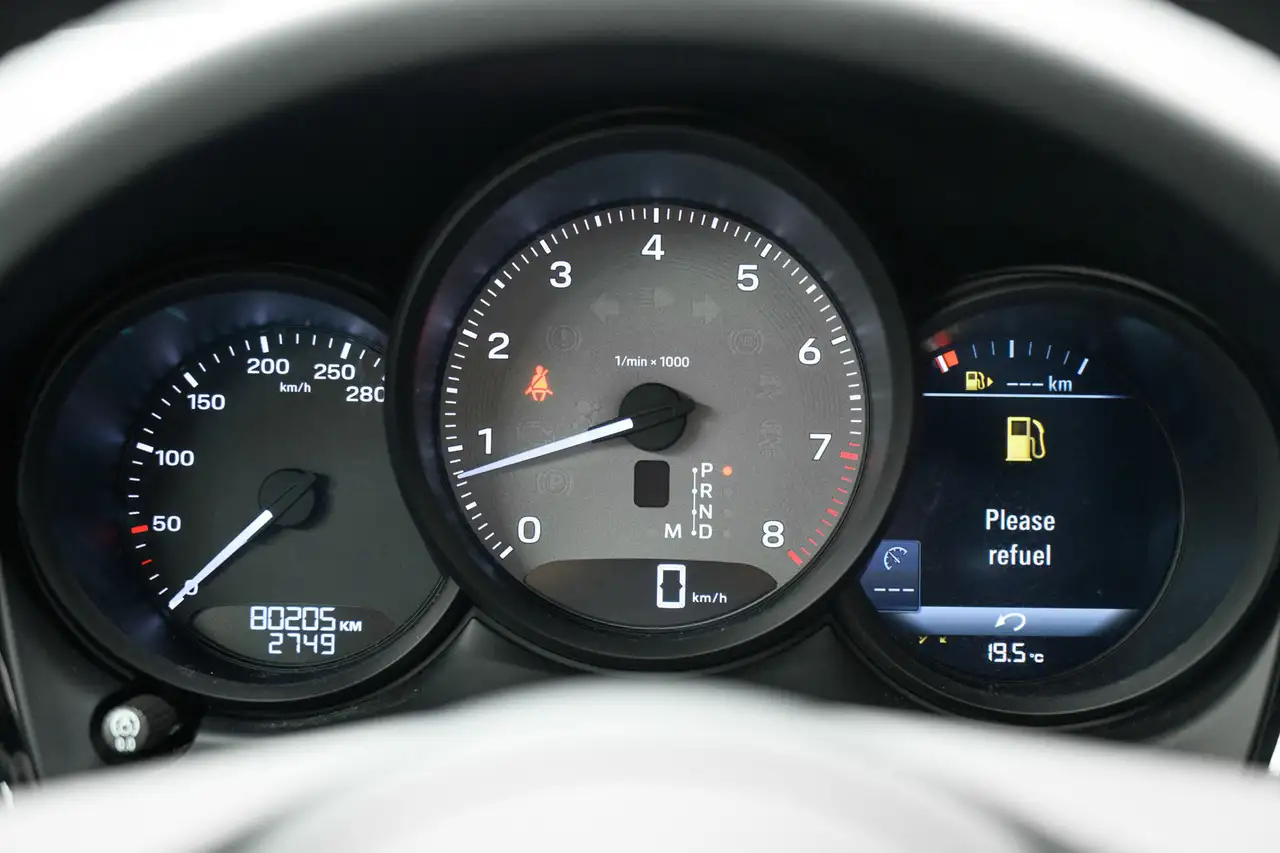 Porsche Macan снимка Porsche Macan