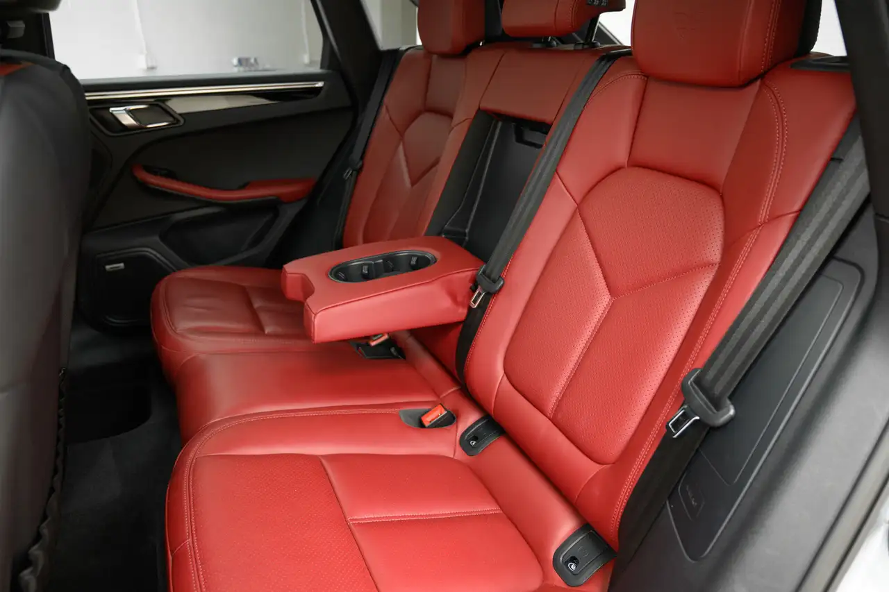 Porsche Macan снимка Porsche Macan