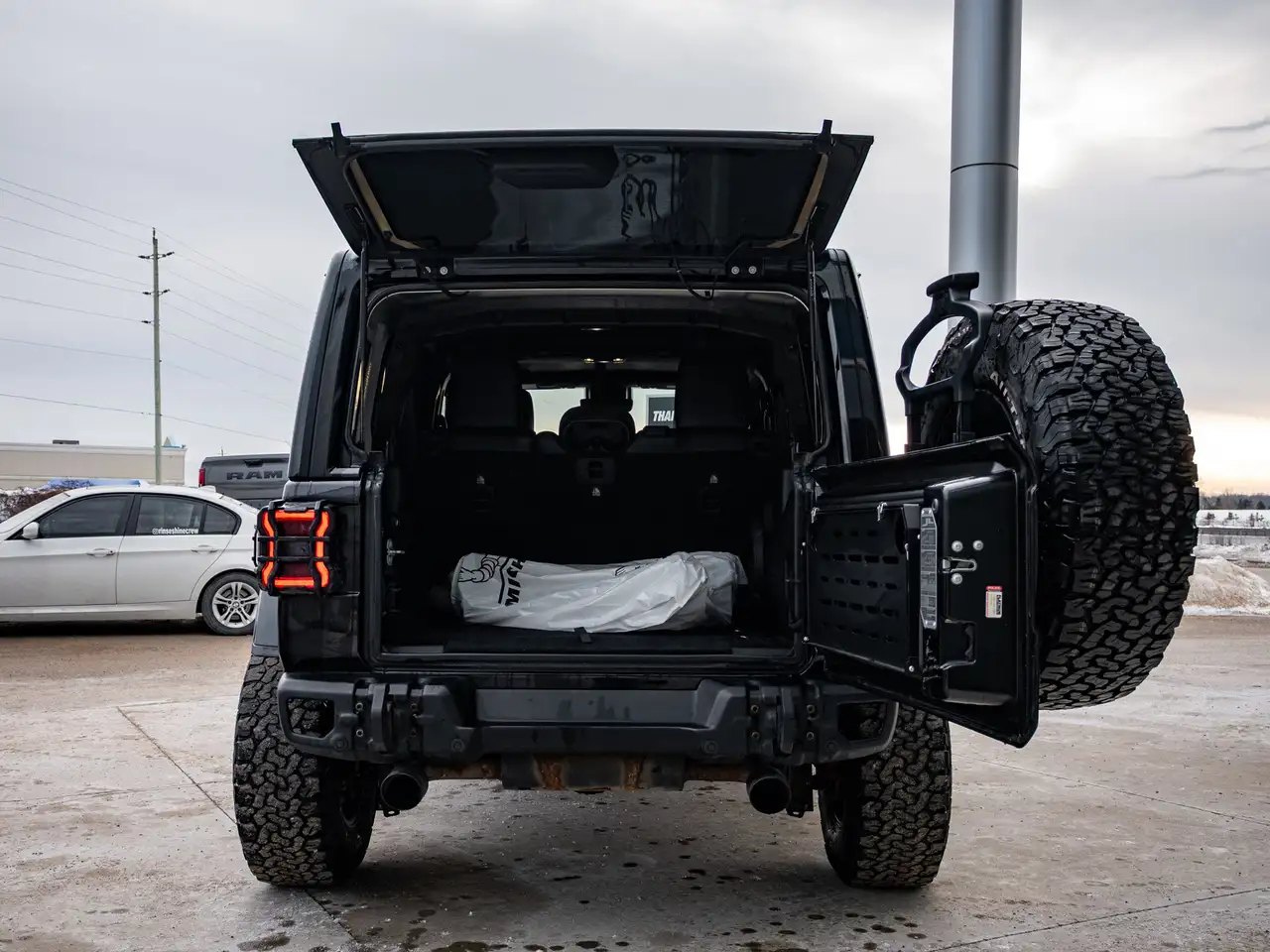 Jeep Wrangler снимка Jeep Wrangler