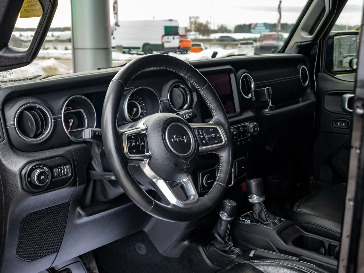 Jeep Wrangler снимка Jeep Wrangler