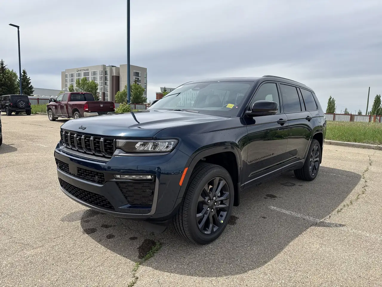 Jeep Grand Cherokee снимка Jeep Grand Cherokee